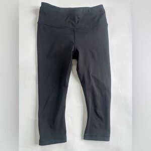 Women’s ATHLETA Accelerate Crop Leggings size XS